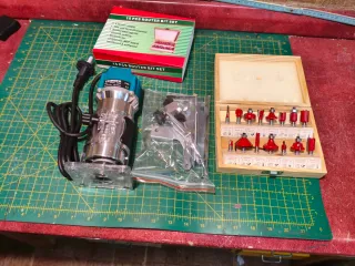 Mini fresadora 800W + estuche juego de brocas