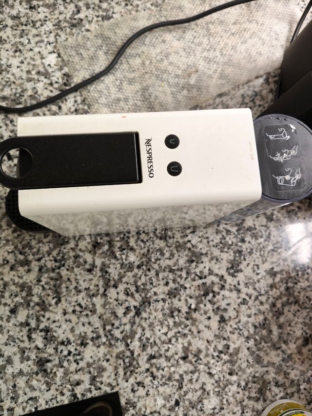 Cafetera Nespresso Blanca