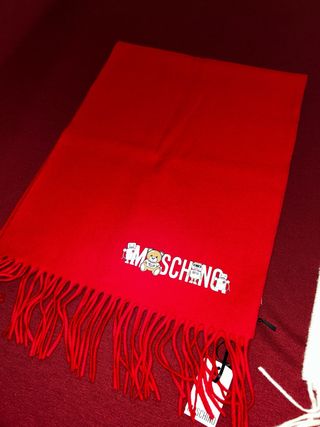 Bufanda Moschino Roja
