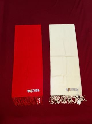 Bufanda Moschino Roja