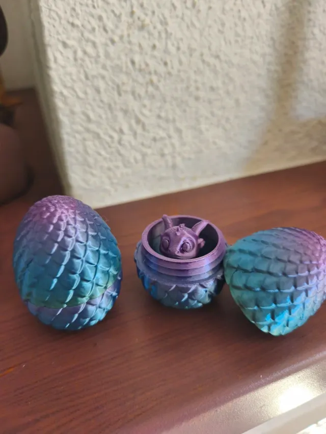 Ovo Bebê Dragão 3D