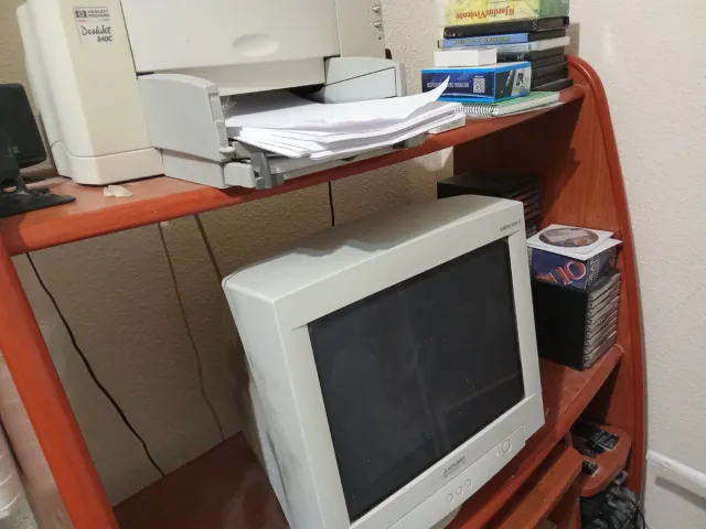 Mesa grande de ordenador de madera