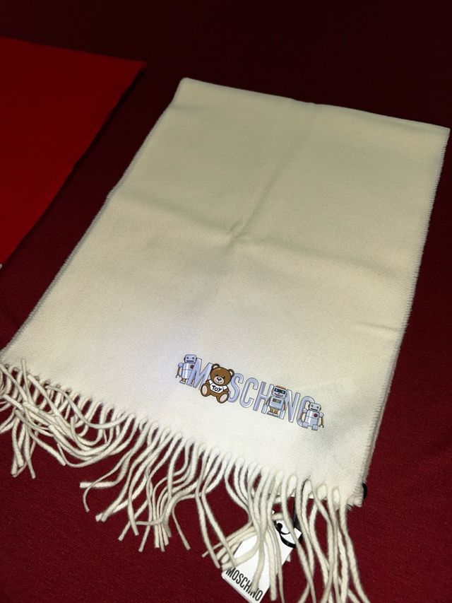 Bufanda Moschino Blanca