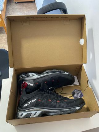Zapatillas Salomon Deportivas Negras y Plateadas