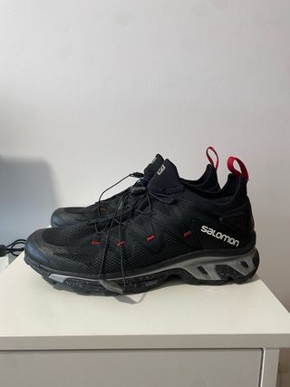 Zapatillas Salomon Deportivas Negras y Plateadas