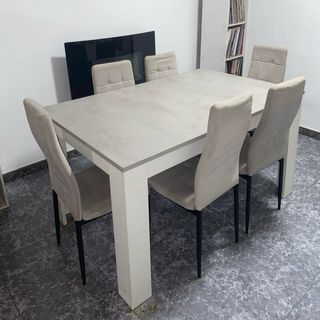Mesa de comedor y 6 sillas