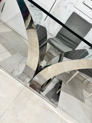 Mesa de comedor cristal y metal