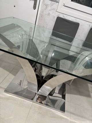 Mesa de comedor cristal y metal
