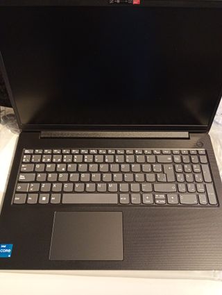 Portátil Lenovo V15 G4 IRU 15.6 i5-13420H