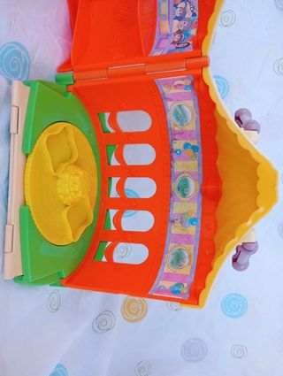 Dora the Explorer - Doll house