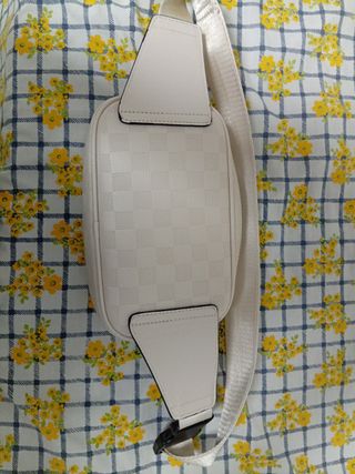 Riñonera Louis Vuitton Cuadros Blanco y Negro