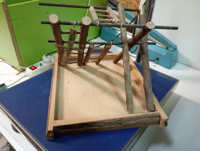 Juego para loros de madera y metal