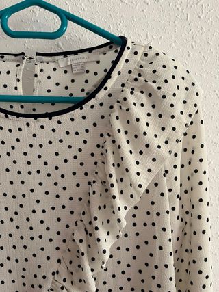 Blusa Springfield lunares volantes talla 38