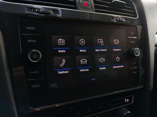 Volkswagen Golf Advance