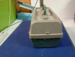 Caja de pesca con compartimentos