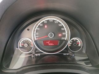Volkswagen up! Club