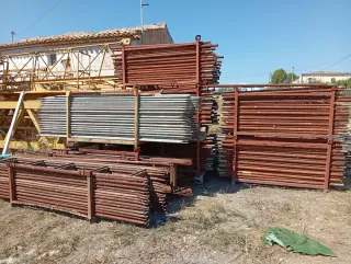 Lotes de Andamios Metálicos 500 metros cuadrados 