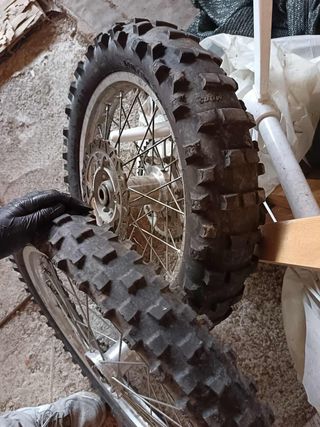 Cerchi moto con pneumatici EXCELL