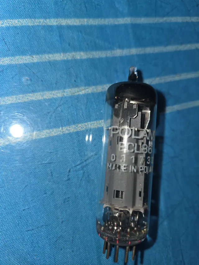 Válvula POLAMP ECL86 radio antigua de valvulas