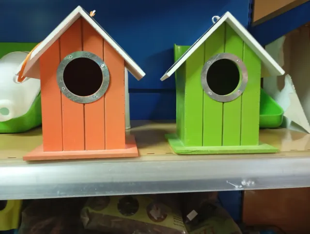 Casitas nido para pájaros de madera