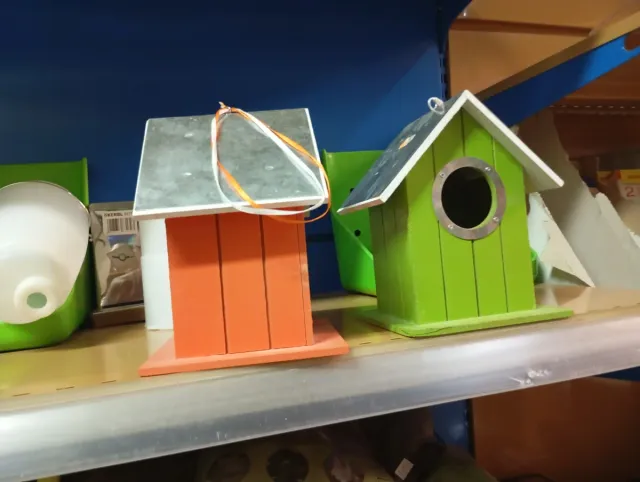 Casitas nido para pájaros de madera