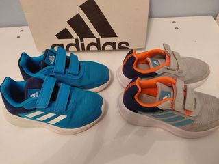 2 paia scarpe Adidas n. 28 e 29
