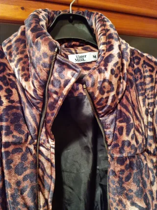 Cazadora corta estampado animal
