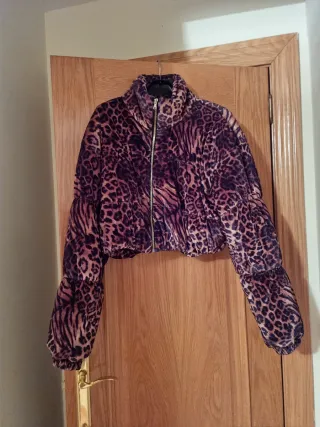 Cazadora corta estampado animal