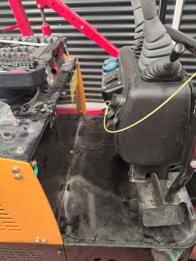 Miniexcavadora 1 TN Nueva