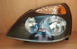 Faro Renault Clio