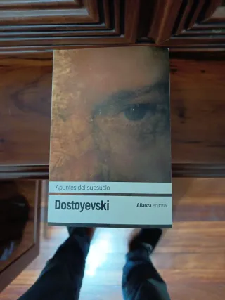 Apuntes del subsuelo (Spanish Edition)