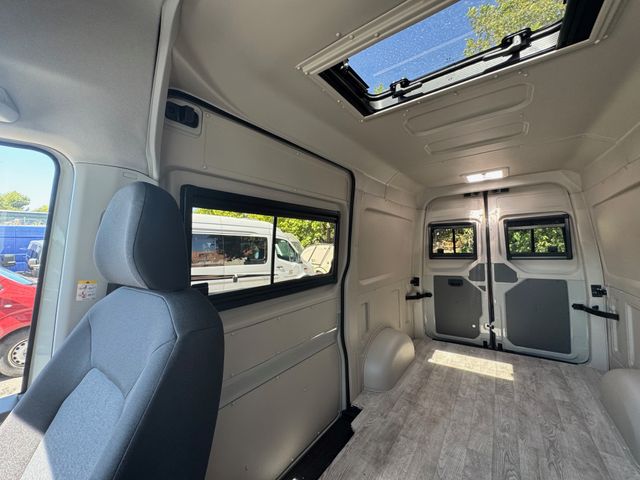 Volkswagen Crafter 2.0tdi 140cv Automático 2025