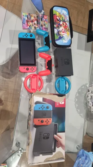 Nintendo Switch + Mario Kart 8 Deluxe