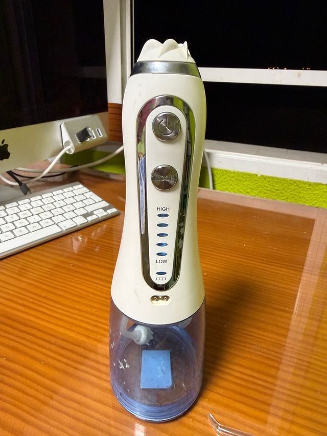 Irrigador Dental Portátil Watering Toothbrush