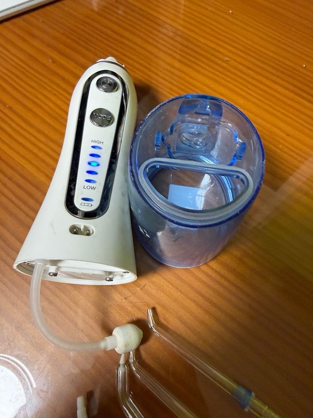 Irrigador Dental Portátil Watering Toothbrush