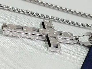 Collar Cruz Acero Inoxidable