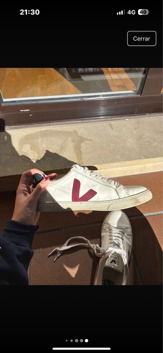 Zapatillas Veja Blancas y Rojas