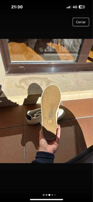 Zapatillas Veja Blancas y Rojas