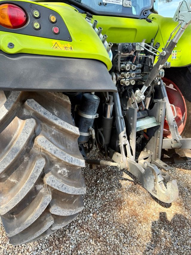 Tractor Claas Arion 460 140cv