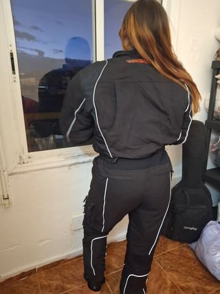 Mono de moto suomy 