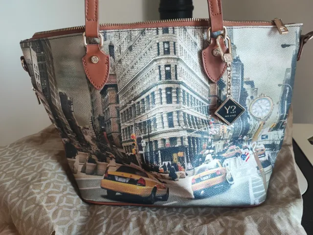 Borsa Ynot secchiello con tracolla New York 

