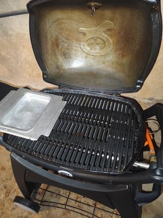 Barbacoa Weber Negra y Plateada
