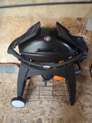 Barbacoa Weber Negra y Plateada