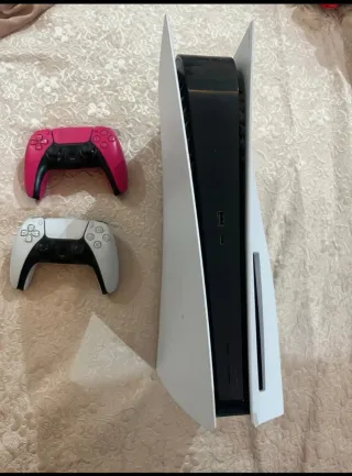 Consola PS5 con 2 mandos (rosa y blanco)