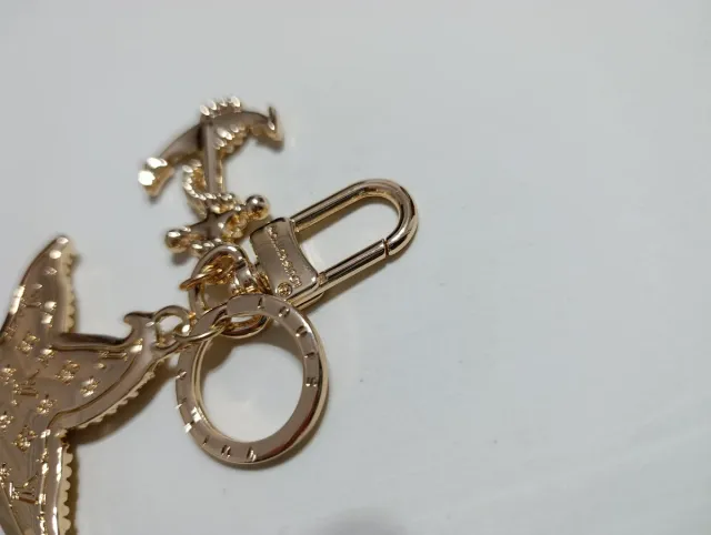 Llavero louis vuitton estrella