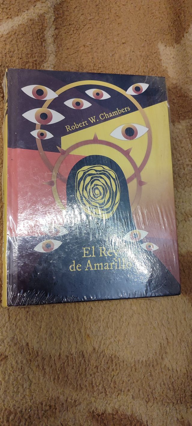 Libro el rey de Amarillo edición antigua