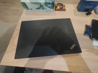 Portátil Lenovo T490