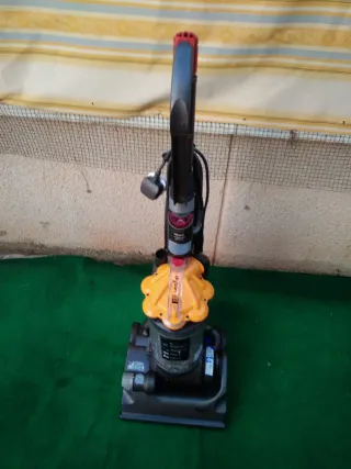 Aspiradora Dyson 1400W