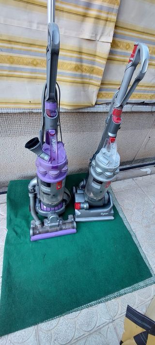 Aspiradora Dyson 1400Wcada una