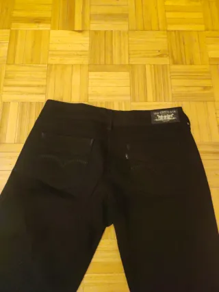 Pantalón Levi's Strauss & Co. Talla 33